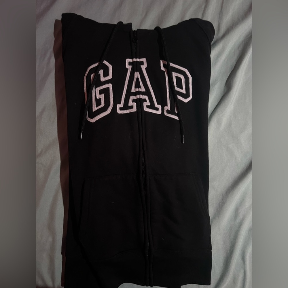 Women’s Black GAP Sweater